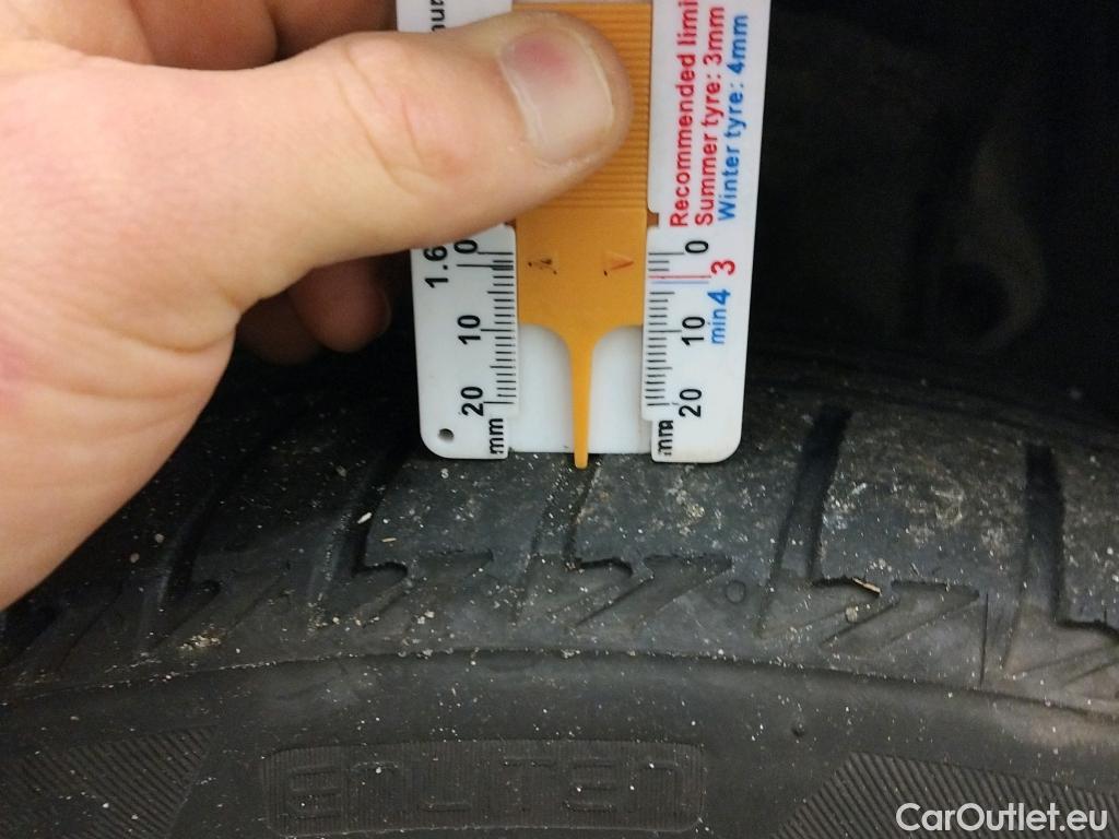  Skoda  Octavia SKODA  / 2016 / 5P / familiar Combi 2.0 TDI CR 110KW (150CV) Style #6