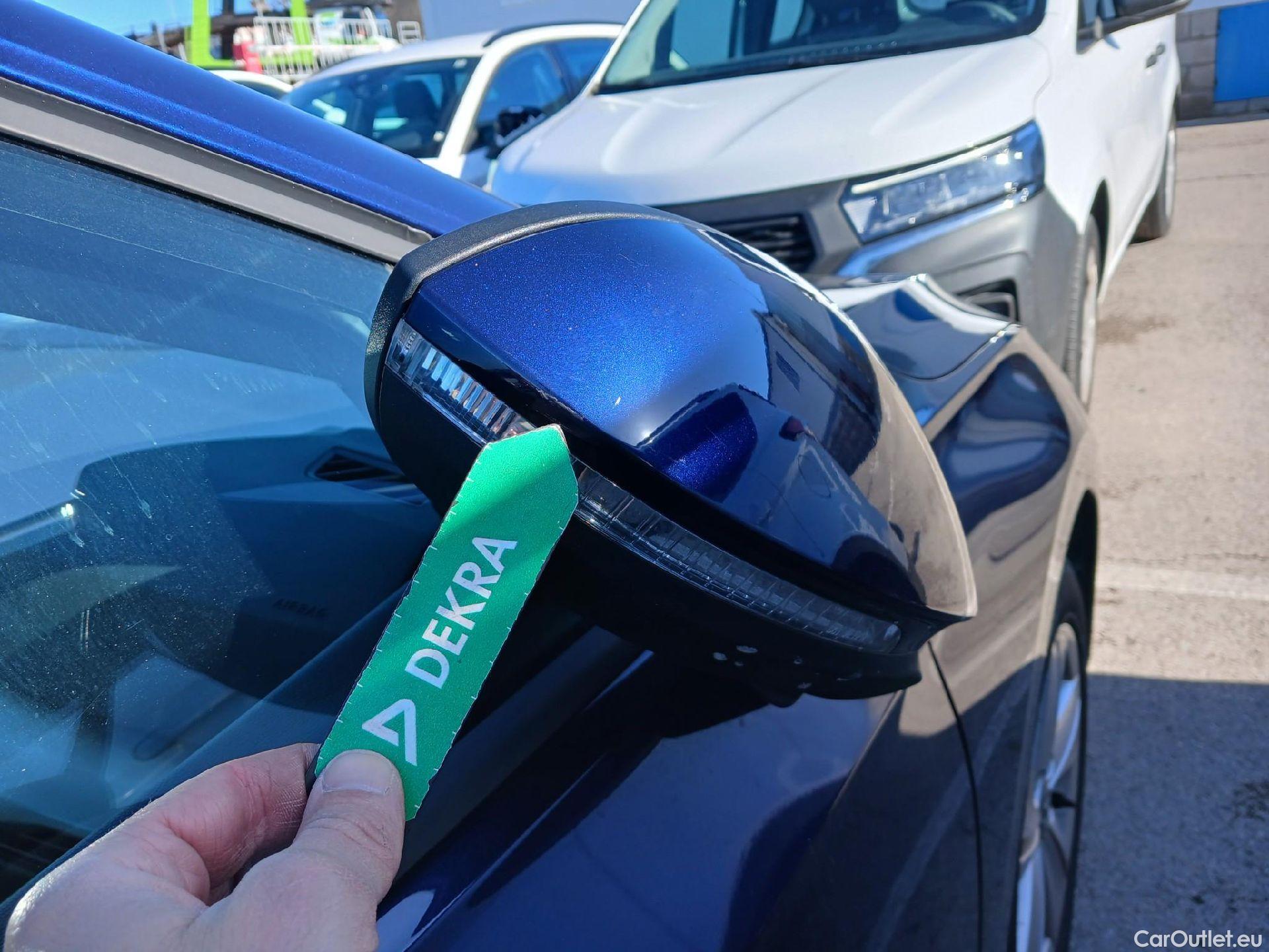  Volkswagen  Golf  VOLKSWAGEN / 2020 / 5P / berlina con portón 2.0 TDI 85kW (115CV) #12