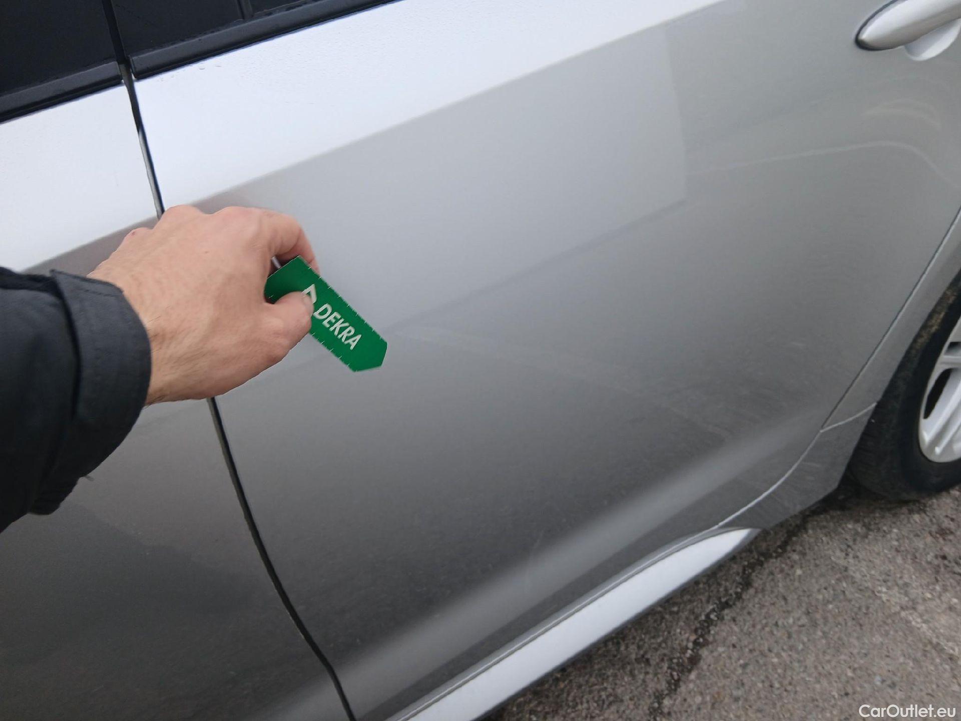  Toyota  Corolla TOYOTA  / 2019 / 5P / familiar 1.8 125H ACTIVE TECH E-CVT TOU SPORT #10