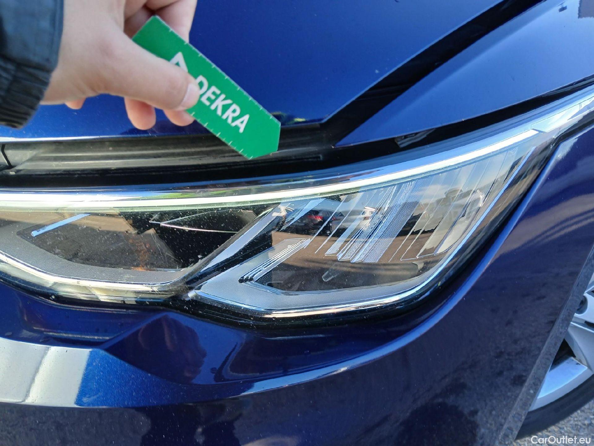  Volkswagen  Golf  VOLKSWAGEN / 2020 / 5P / berlina con portón 2.0 TDI 85kW (115CV) #26