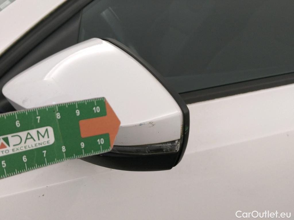  Skoda  Octavia SKODA  / 2016 / 5P / familiar Combi 2.0 TDI CR 110KW (150CV) Style #28