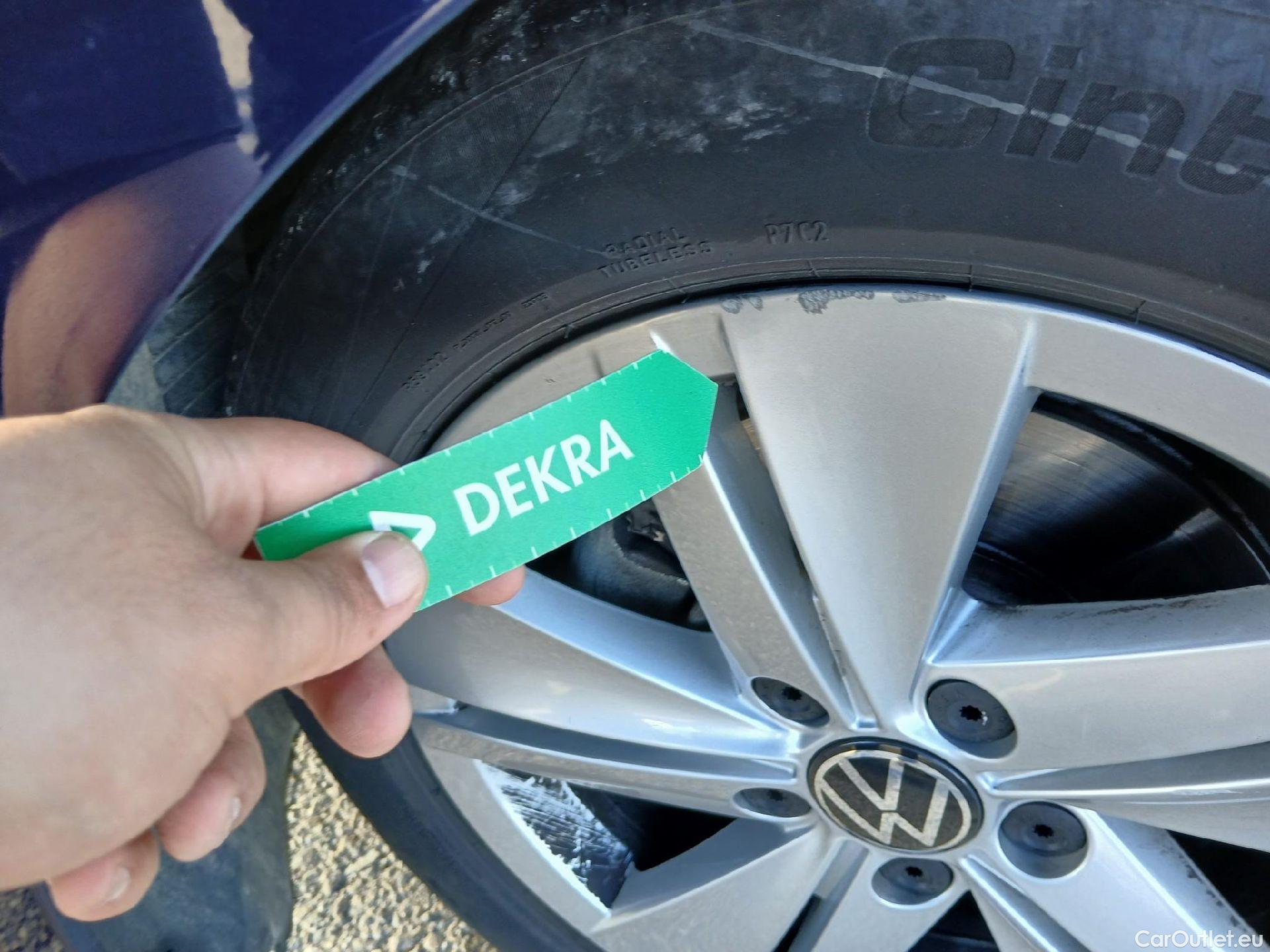  Volkswagen  Golf  VOLKSWAGEN / 2020 / 5P / berlina con portón 2.0 TDI 85kW (115CV) #29