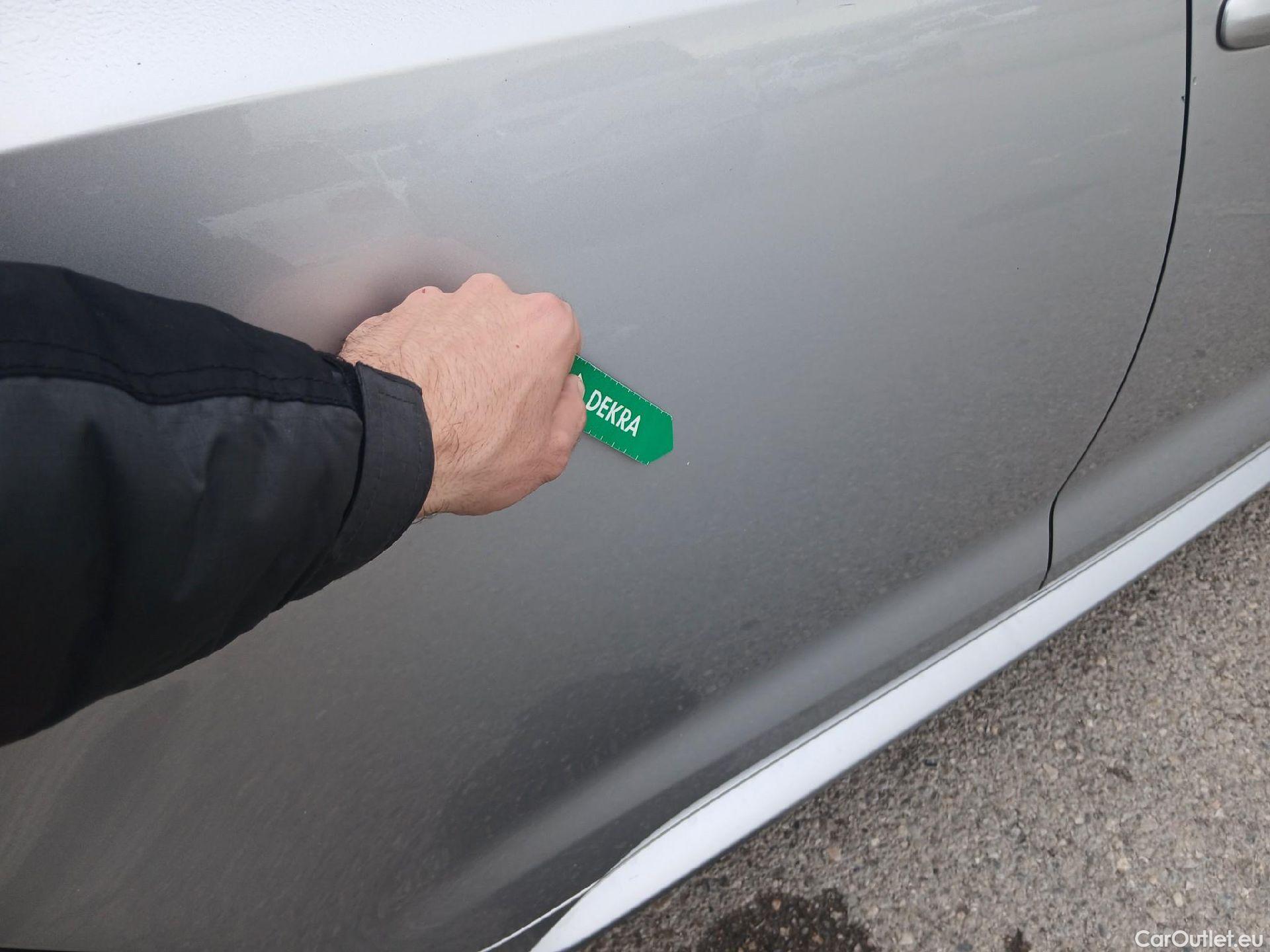  Toyota  Corolla TOYOTA  / 2019 / 5P / familiar 1.8 125H ACTIVE TECH E-CVT TOU SPORT #20