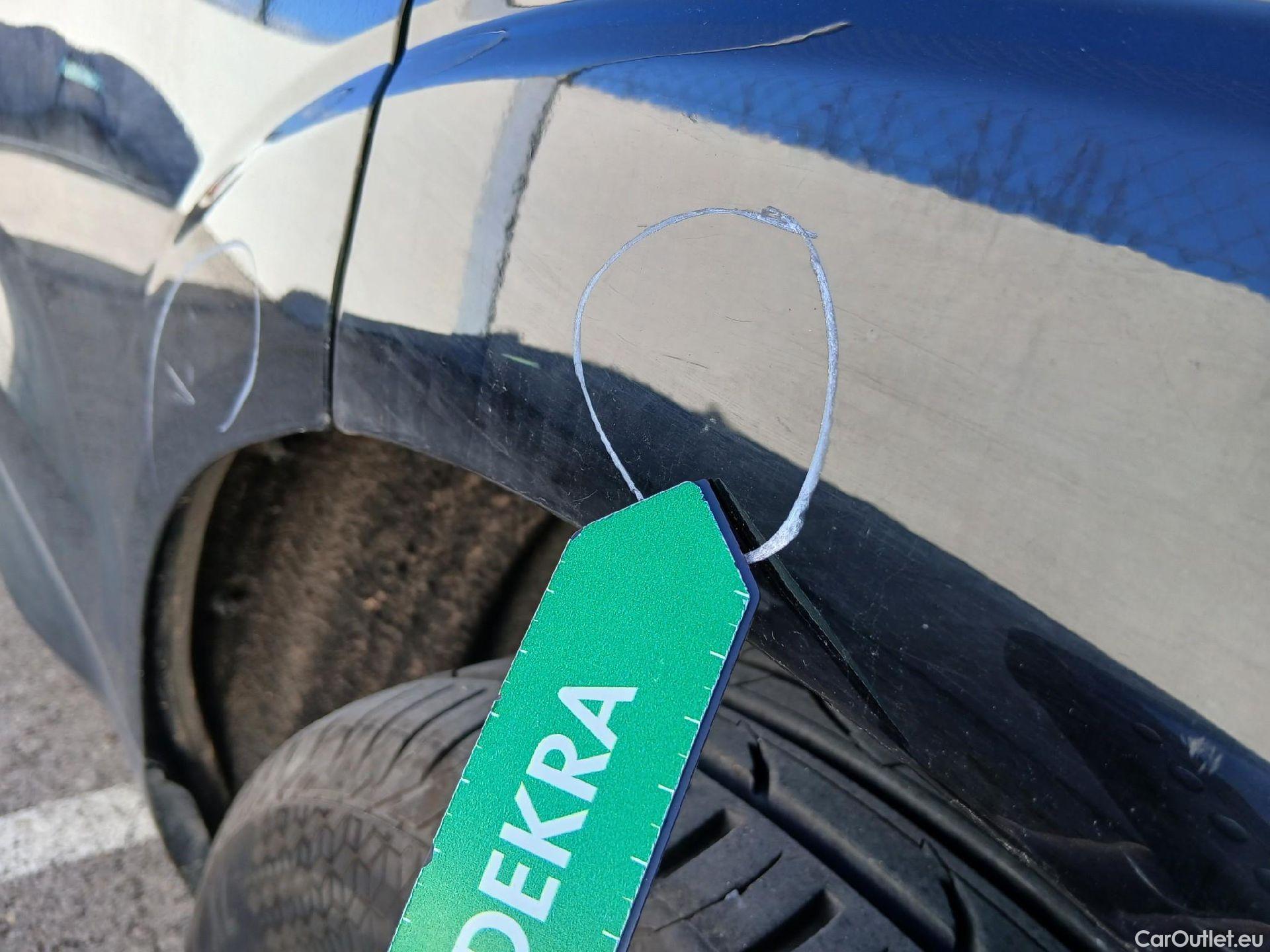  Volvo  XC60 VOLVO  / 2017 / 5P / todoterreno 2.0 B4 D Momentum Pro Auto #21