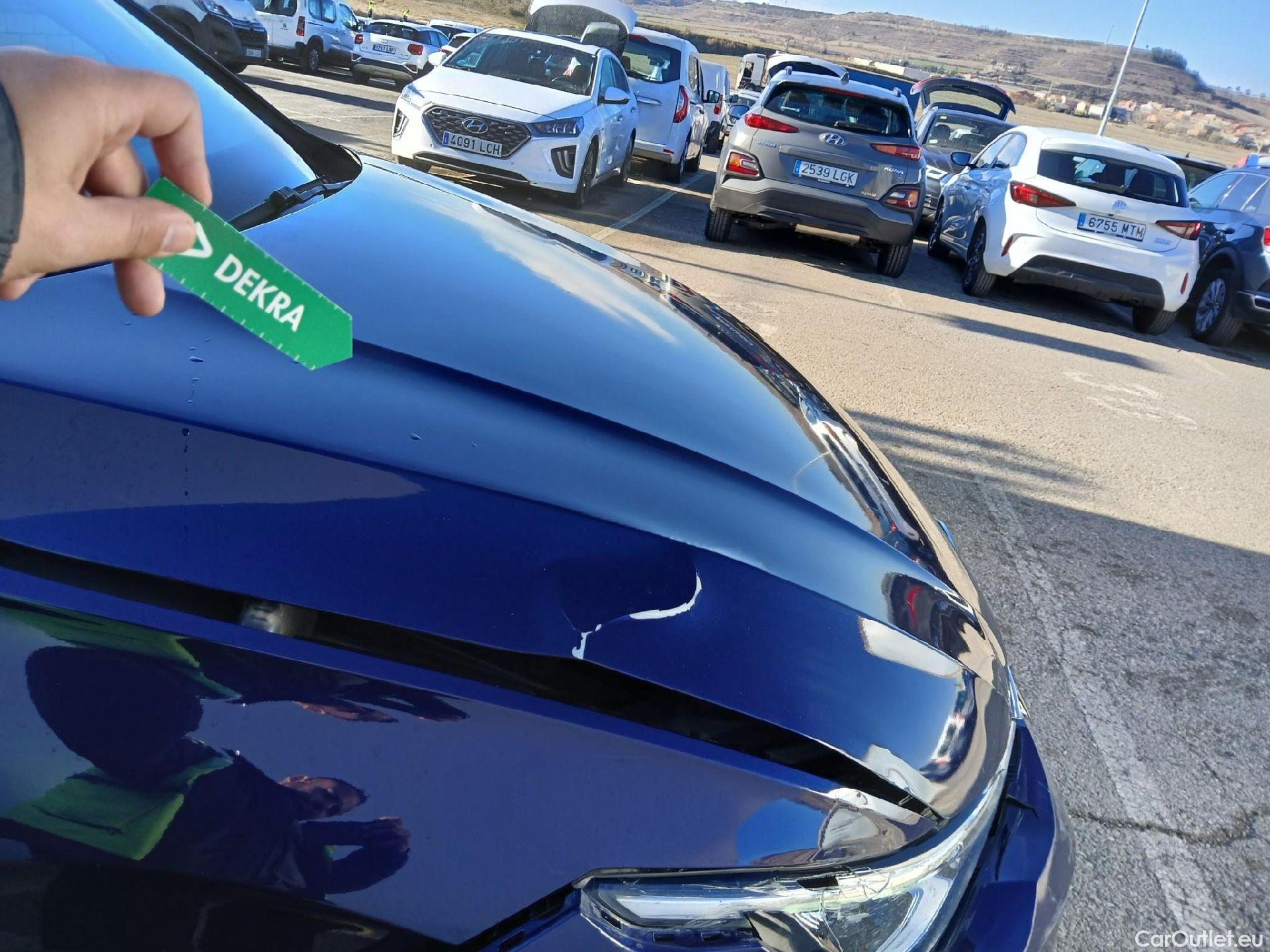  Volkswagen  Golf  VOLKSWAGEN / 2020 / 5P / berlina con portón 2.0 TDI 85kW (115CV) #15