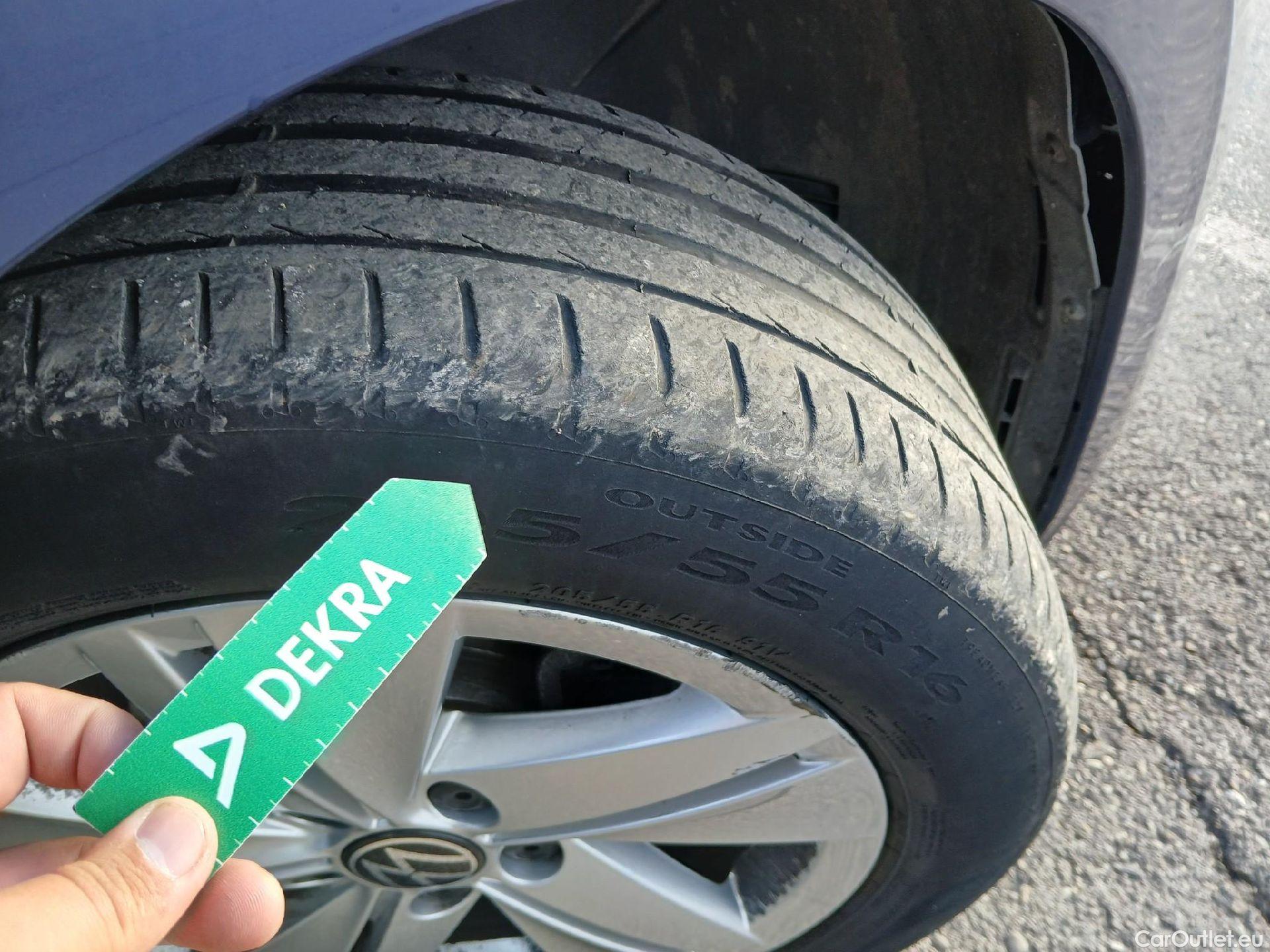  Volkswagen  Golf  VOLKSWAGEN / 2020 / 5P / berlina con portón 2.0 TDI 85kW (115CV) #64