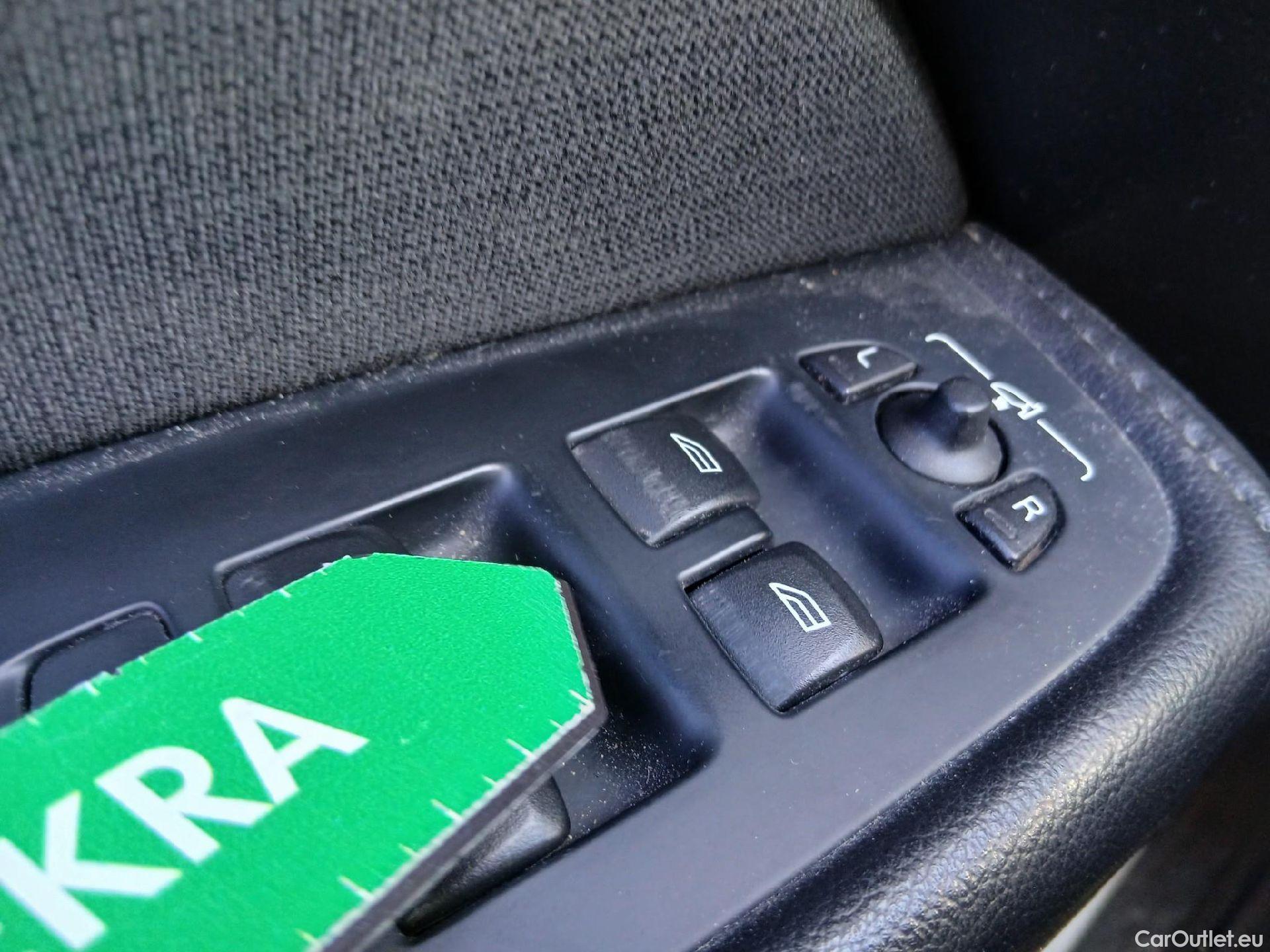  Volvo  XC60 VOLVO  / 2017 / 5P / todoterreno 2.0 B4 D Momentum Pro Auto #64