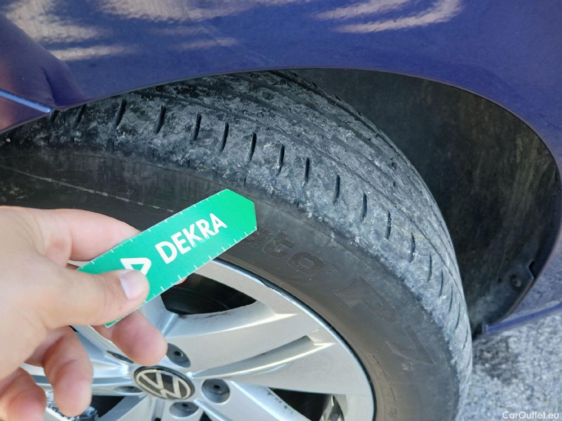  Volkswagen  Golf  VOLKSWAGEN / 2020 / 5P / berlina con portón 2.0 TDI 85kW (115CV) #31