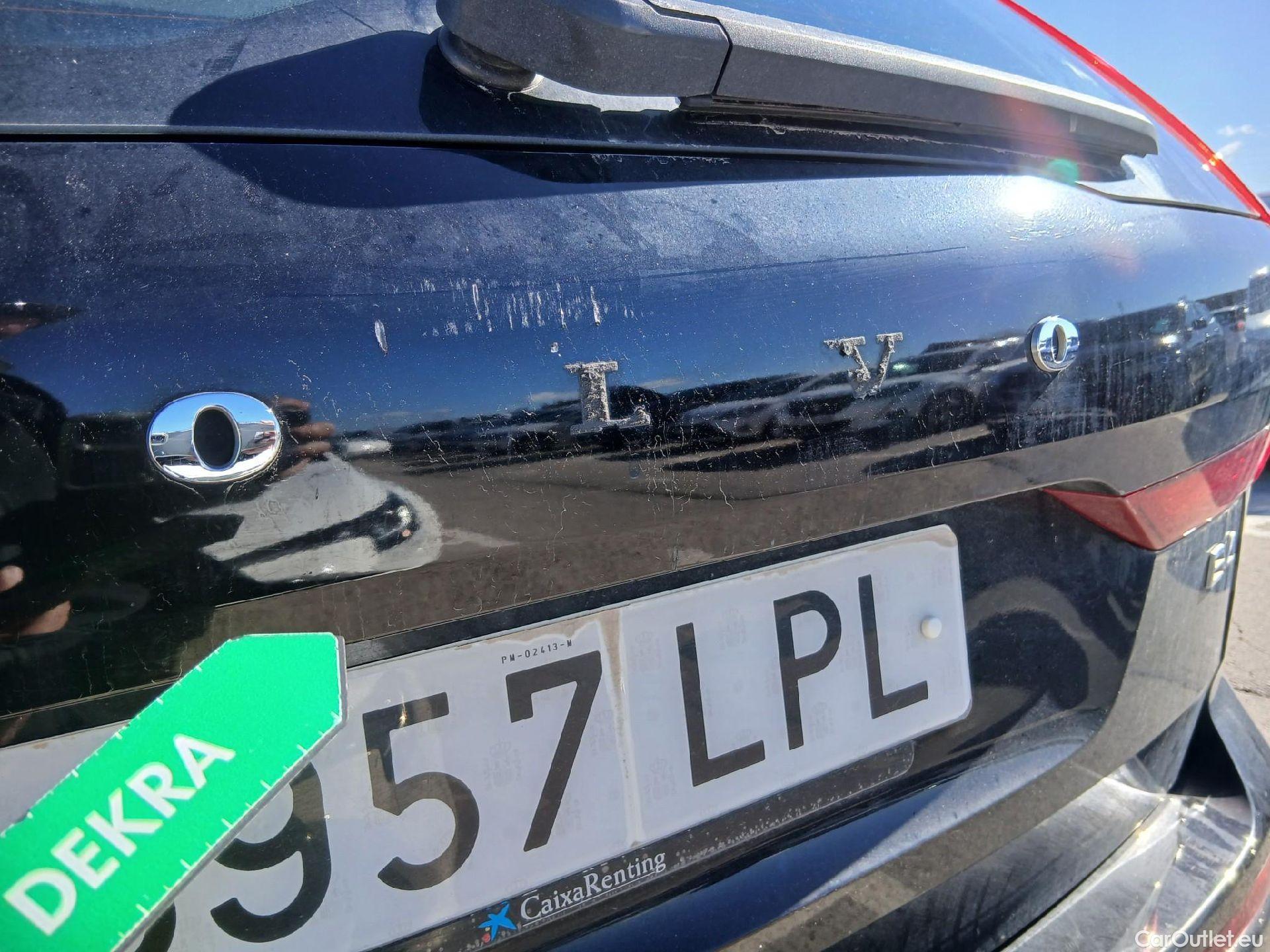  Volvo  XC60 VOLVO  / 2017 / 5P / todoterreno 2.0 B4 D Momentum Pro Auto #25