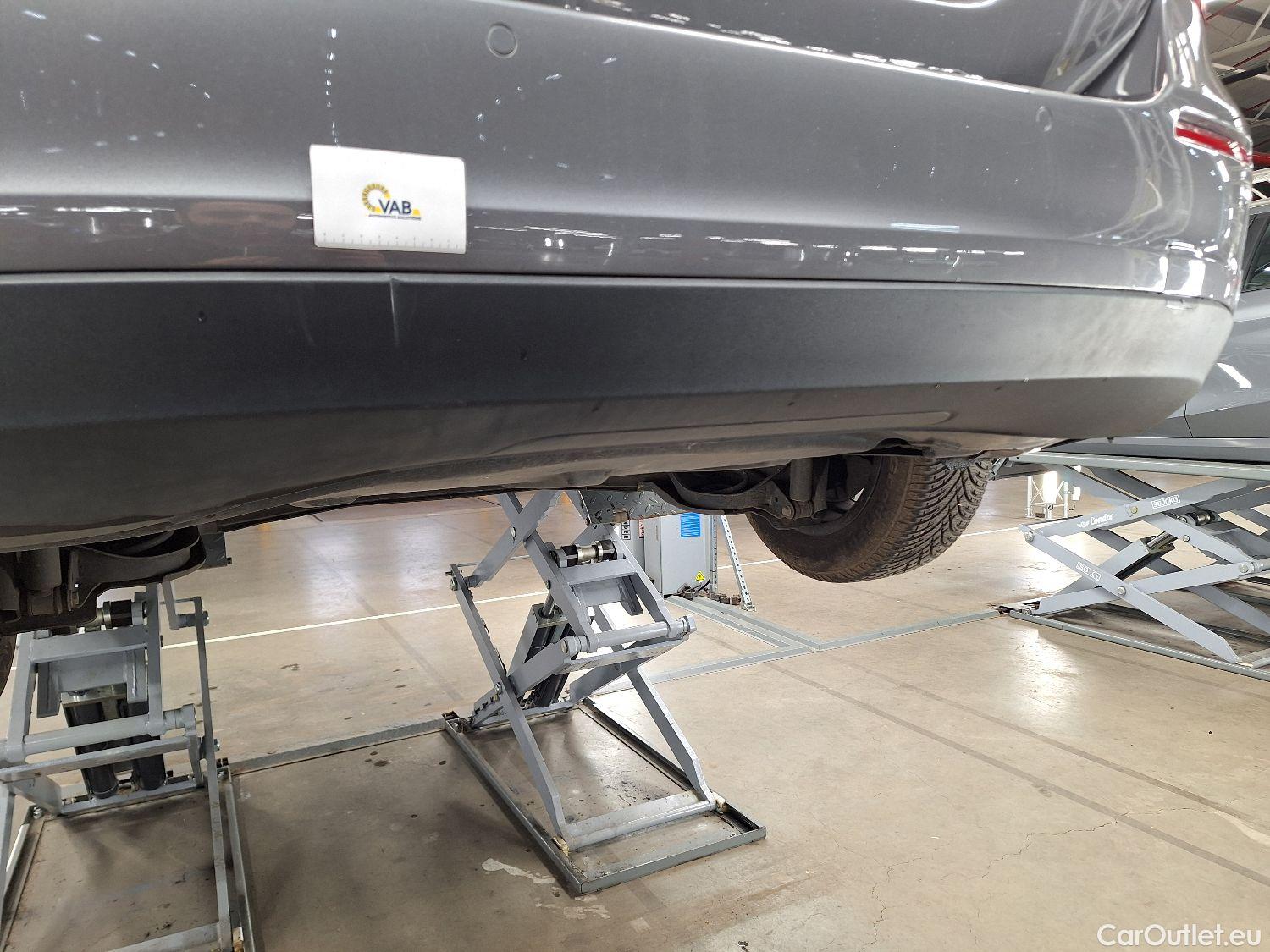  Mercedes  A-Klasse Mercedes, A-Class Berline '18, Mercedes-Benz  Limousine A 180d DCT Busine #17