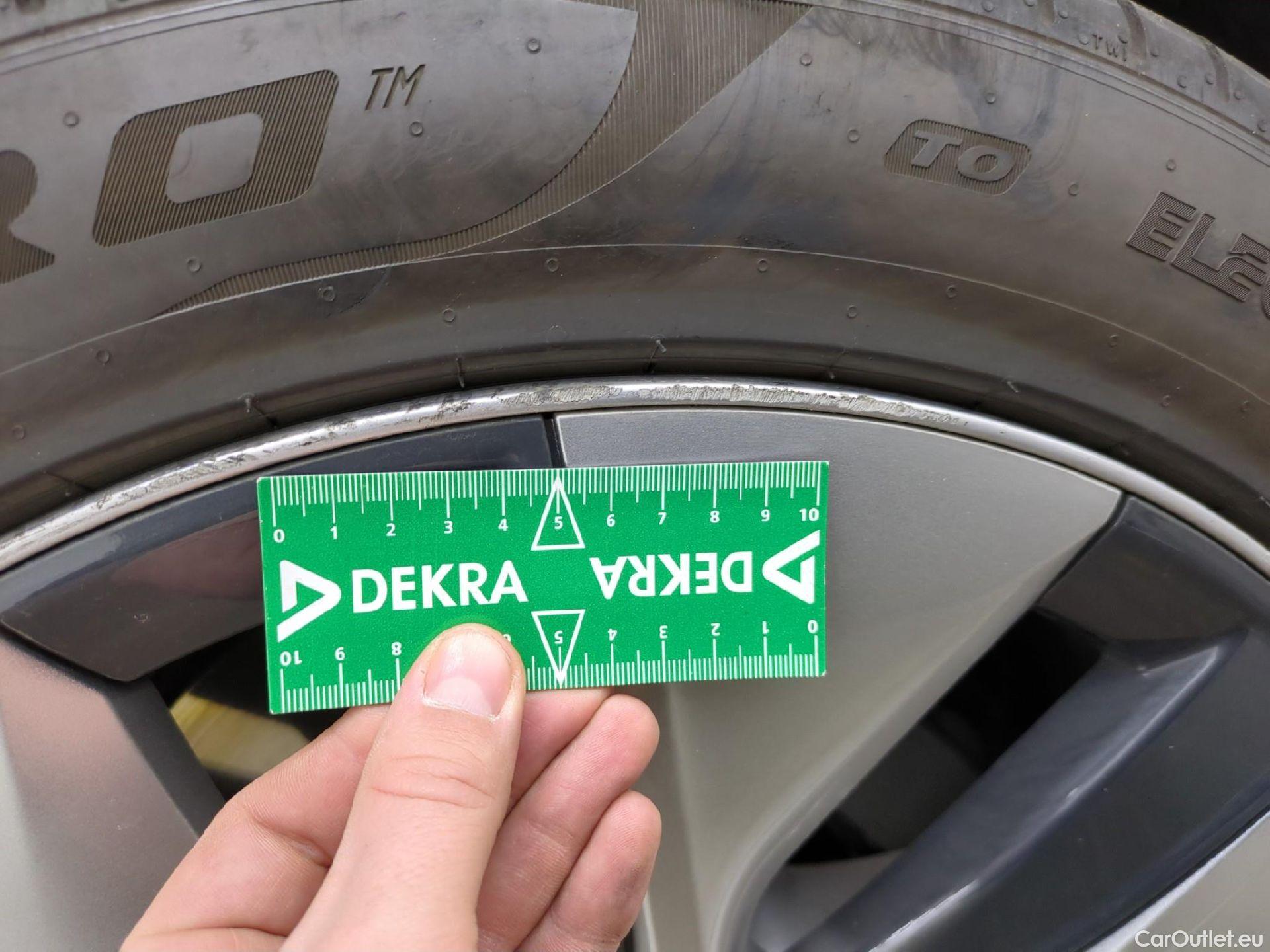  Tesla  Model Y TESLA  / 2020 / 5P / SUV Grand Autonomie Dual Motor AWD #13