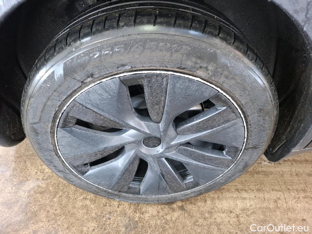  Tesla  Model Y TESLA  / 2020 / 5P / SUV Grande Autonomie Dual-Motor AWD #15