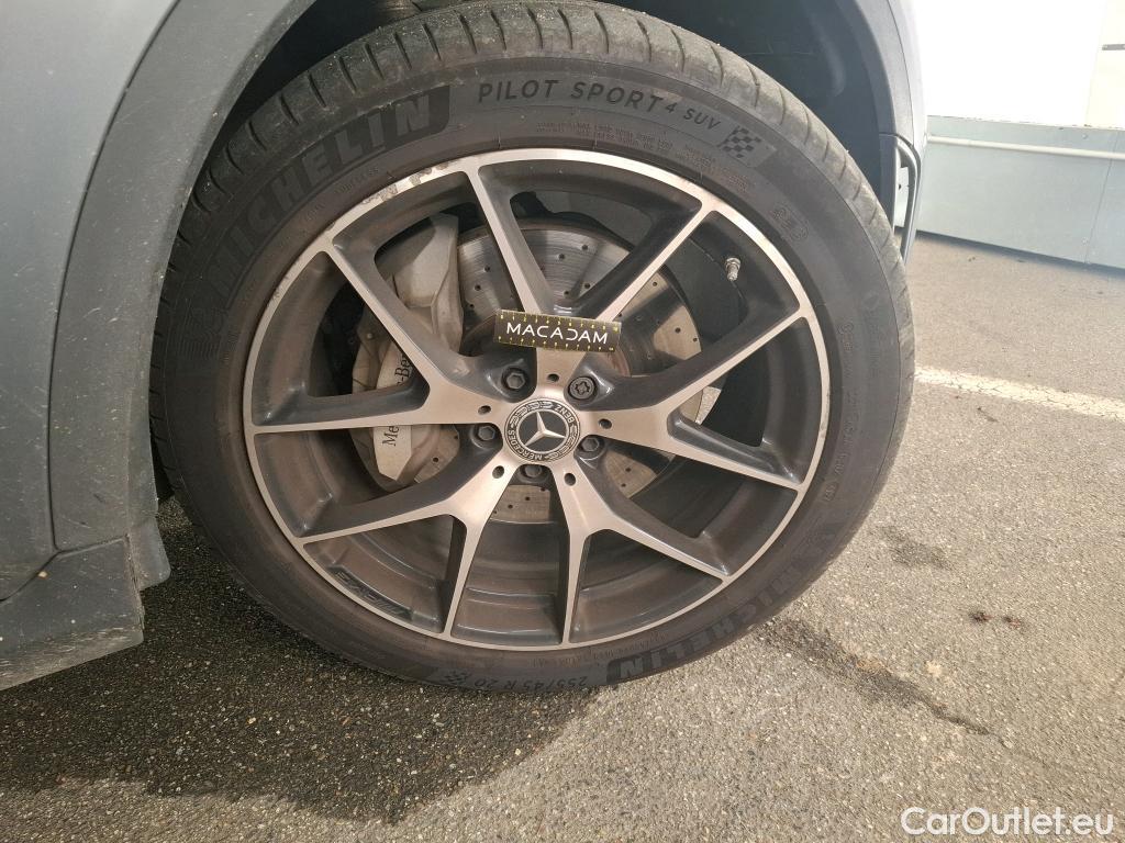  Mercedes  G-Klasee MERCEDES-BENZ GLC Coupe / 2019 / 5P / Coupé GLC 300 de Business Line 4Matic #4