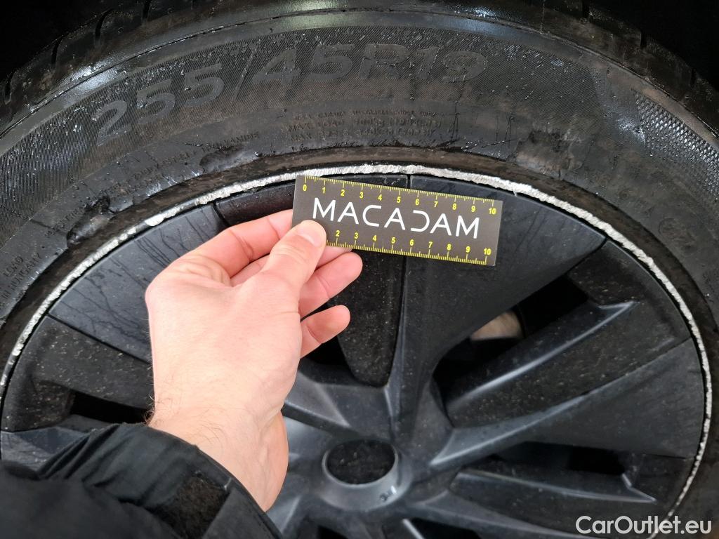  Tesla  Model Y TESLA  / 2020 / 5P / SUV Grande Autonomie Dual-Motor AWD #10