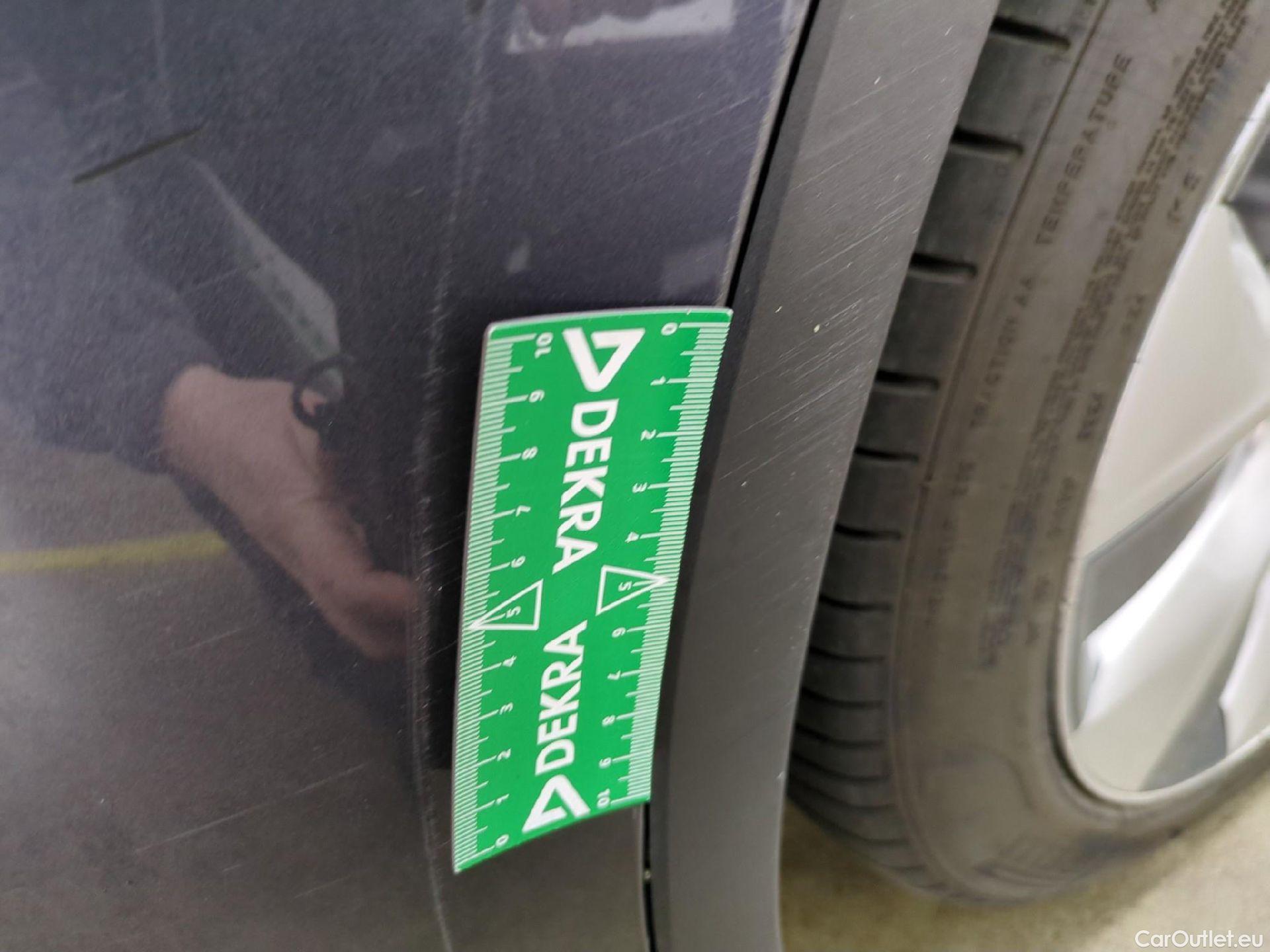  Tesla  Model Y TESLA  / 2020 / 5P / SUV Grand Autonomie Dual Motor AWD #48