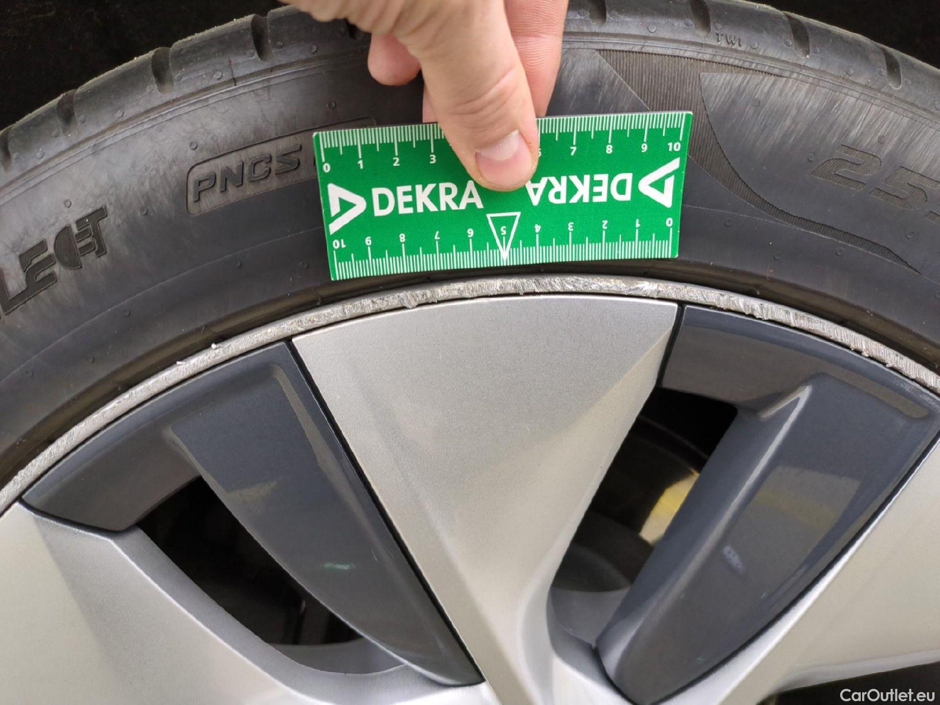  Tesla  Model Y TESLA  / 2020 / 5P / SUV Grand Autonomie Dual Motor AWD #23