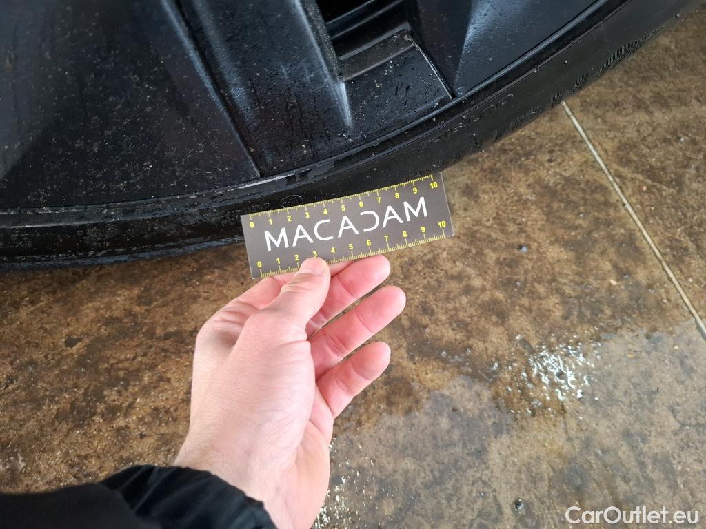  Tesla  Model Y TESLA  / 2020 / 5P / SUV Grande Autonomie Dual-Motor AWD #6