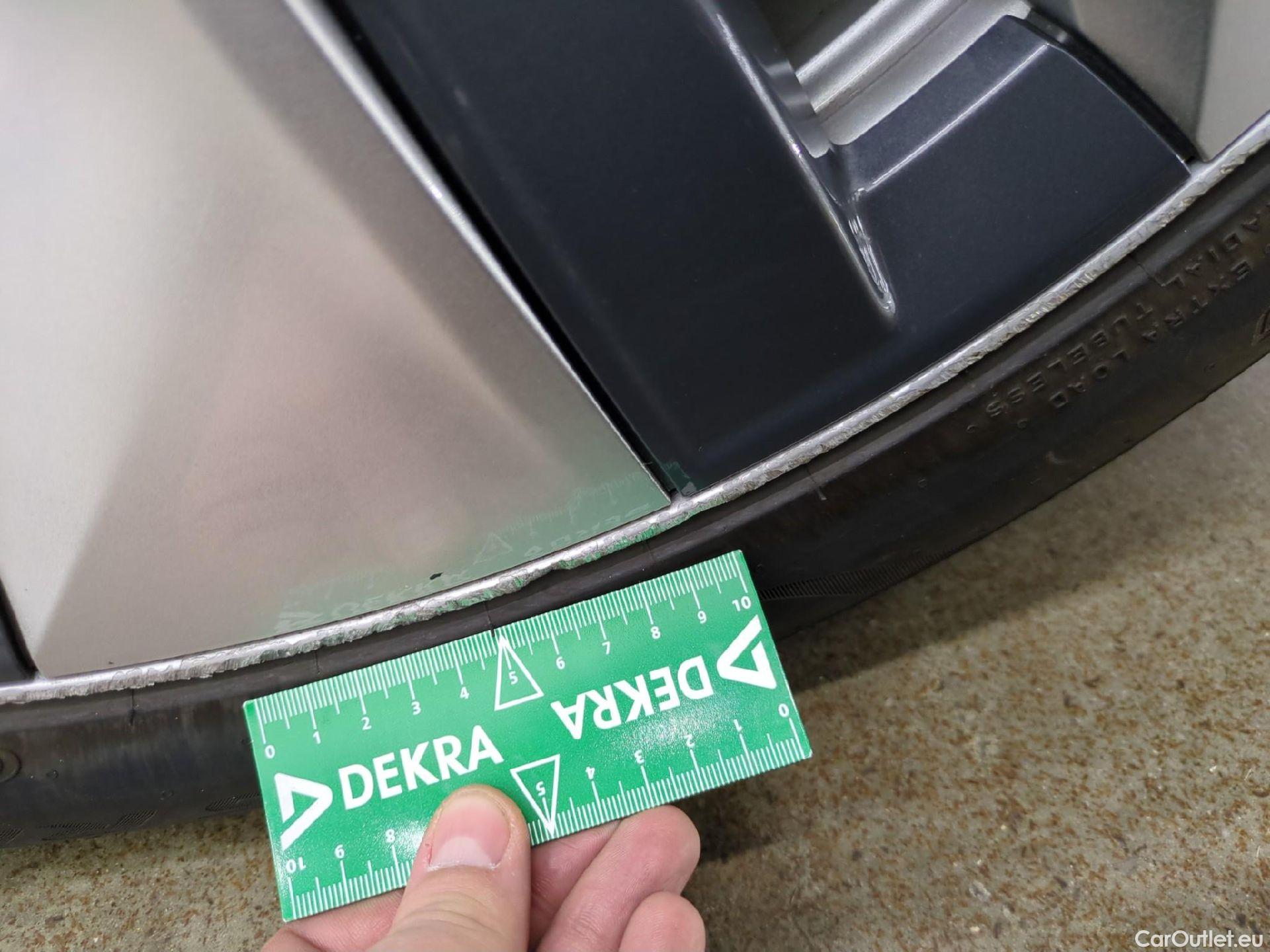  Tesla  Model Y TESLA  / 2020 / 5P / SUV Grand Autonomie Dual Motor AWD #8