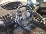  Peugeot  3008 PEUGEOT  / 2020 / 5P / SUV BLUEHDI 130 EAT8 SeS ALLURE #124