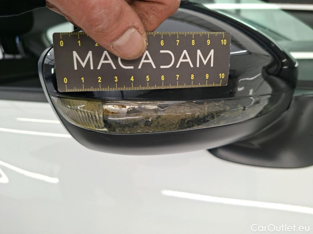  Citroen  C3 CITROEN  / 2016 / 5P / Berline BlueHDi 100 S&S BVM Feel #3