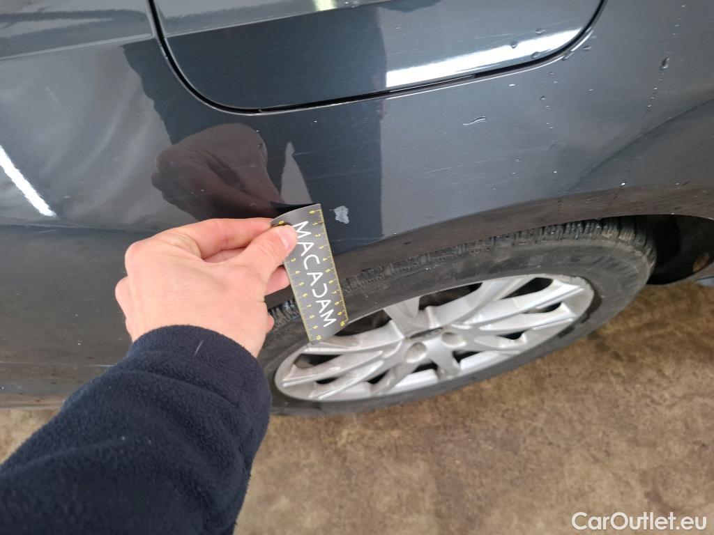  Audi  A4 AUDI  Avant / 2019 / 5P / Break 35 TFSI 150 S tronic Business line #37