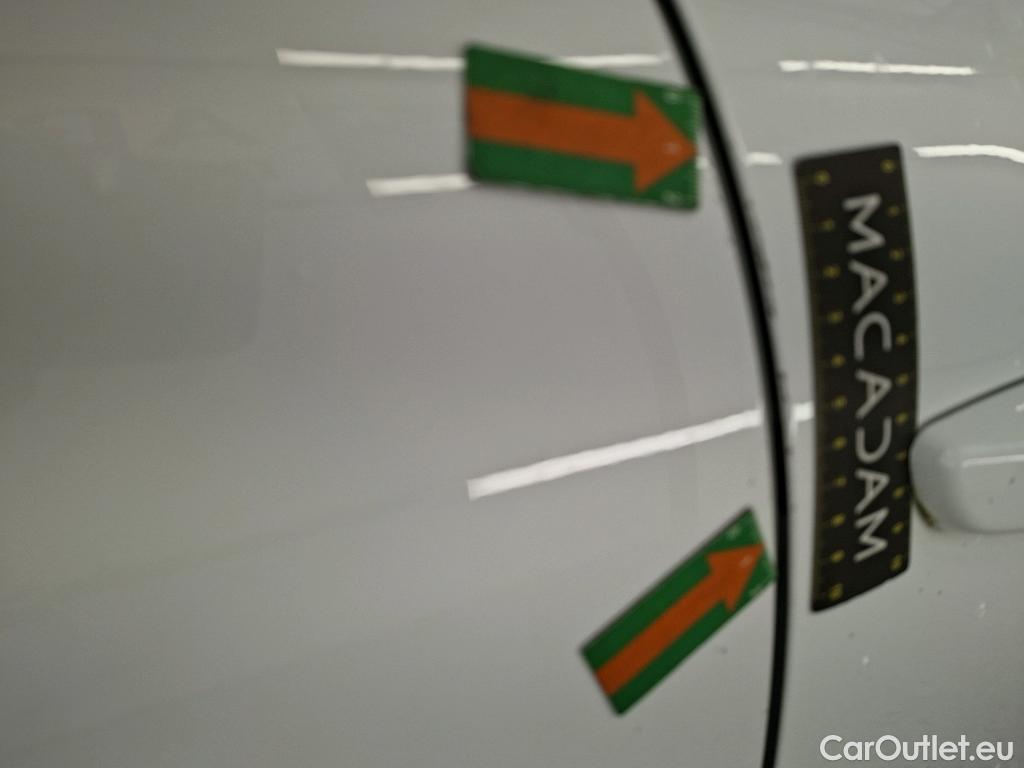  Citroen  C3 CITROEN  / 2016 / 5P / Berline BlueHDi 100 S&S BVM Feel #25