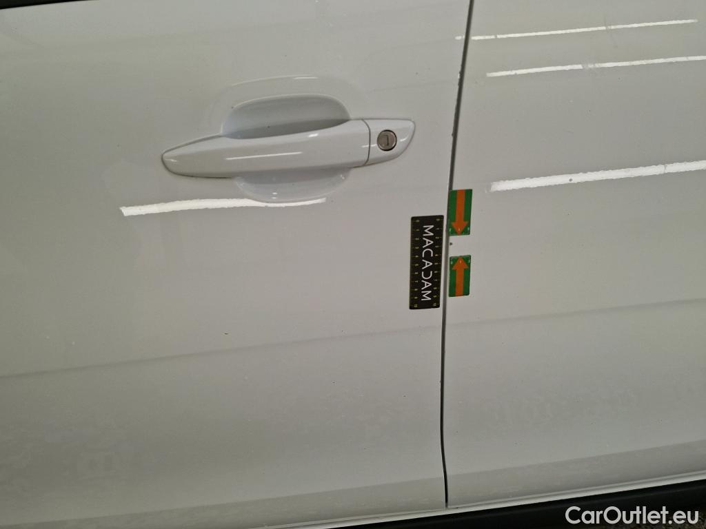  Citroen  C3 CITROEN  / 2016 / 5P / Berline BlueHDi 100 S&S BVM Feel #21