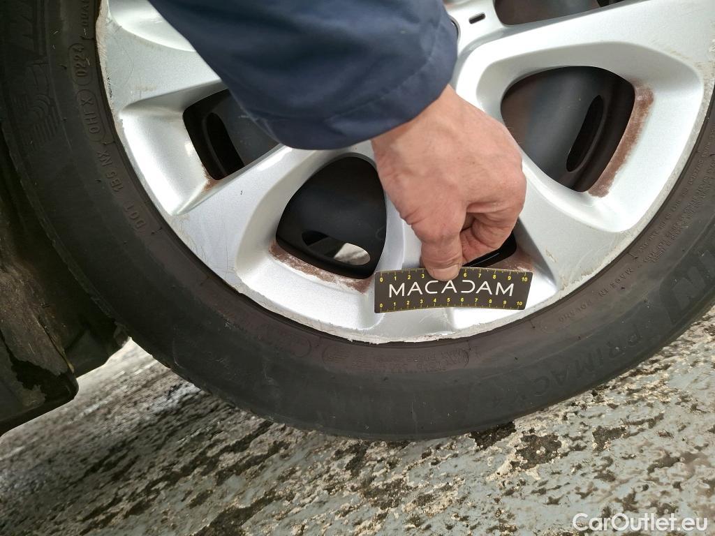  Citroen  C3 CITROEN  / 2016 / 5P / Berline BlueHDi 100 S&S BVM Feel #7