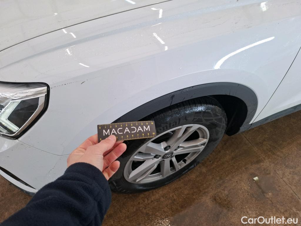  Audi  Q3 AUDI   2018  5P  SUV 15 35 TFSI 150 S TRONIC BUSINESS LINE #35