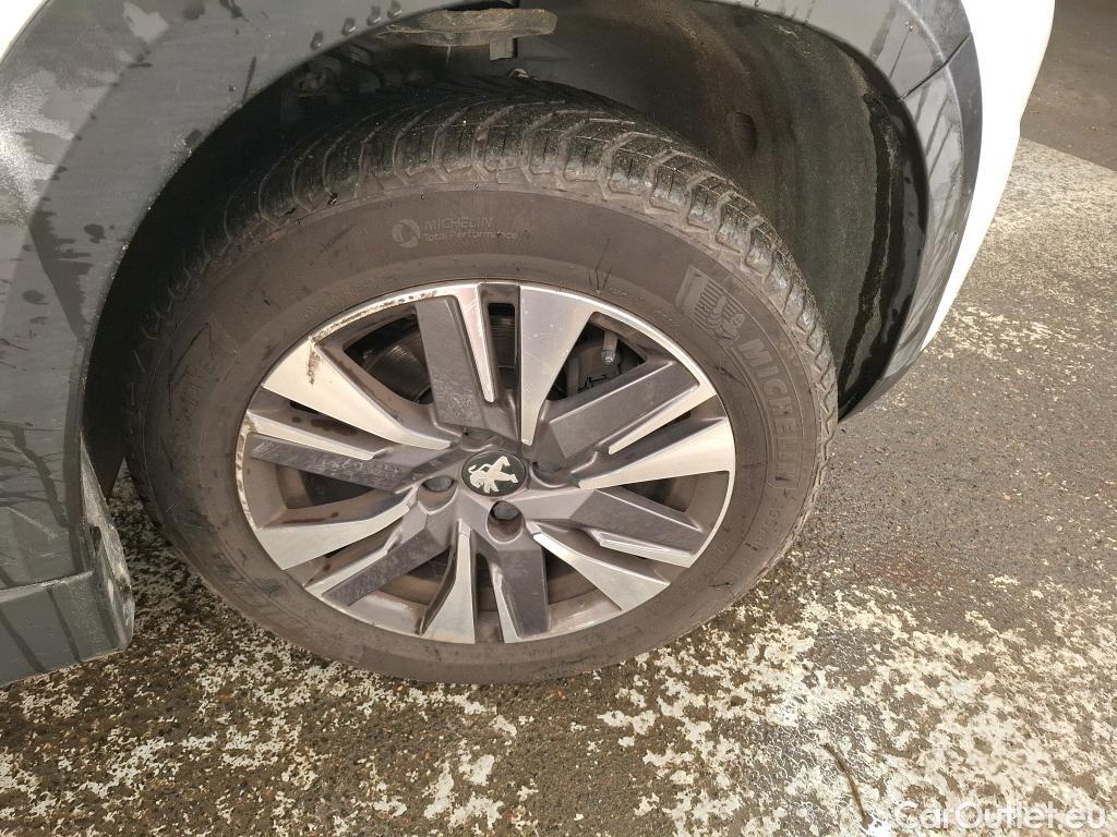  Peugeot  2008  Allure Business 1.2 PureTech 130CV BVM6 E6dT #1