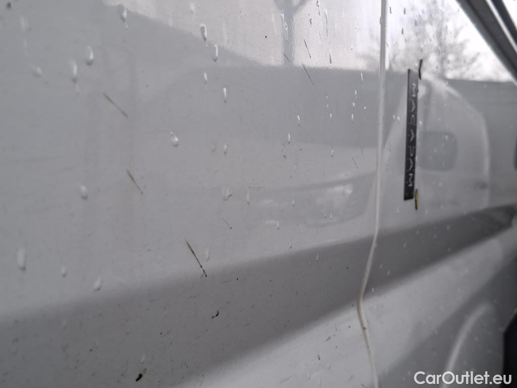  Peugeot  Boxer PEUGEOT  4p Combi 2.0 BLUEHDI 110 S&S 330 L1H1 ACCESS #22