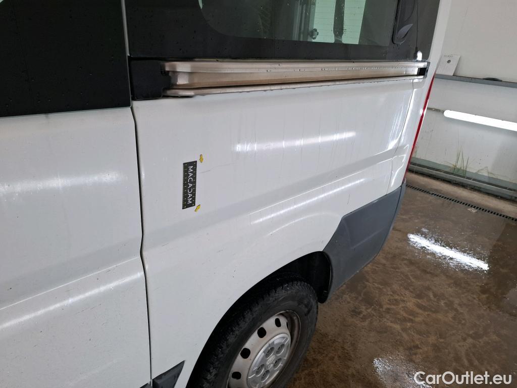  Peugeot  Boxer PEUGEOT  4p Combi 2.0 BLUEHDI 110 S&S 330 L1H1 ACCESS #17