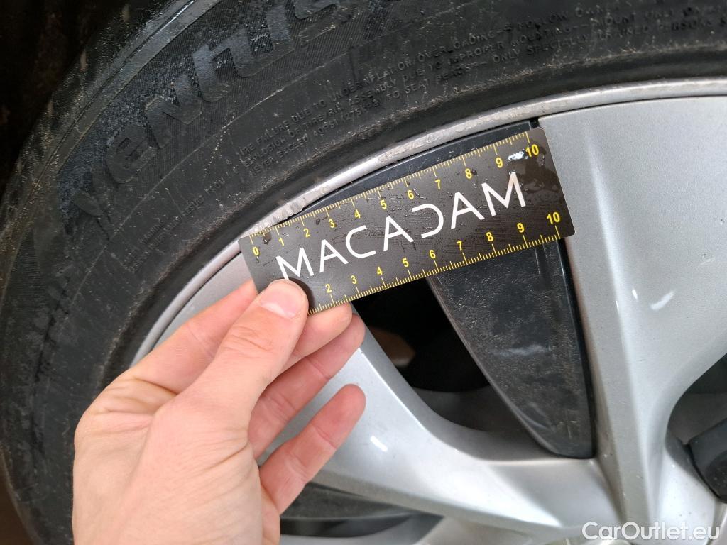  Tesla  Model Y TESLA  / 2021 / 5P / SUV RWD #4