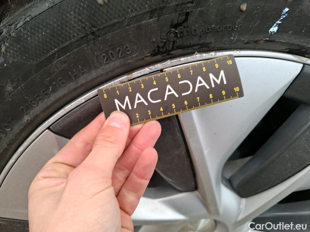  Tesla  Model Y TESLA  / 2021 / 5P / SUV RWD #35