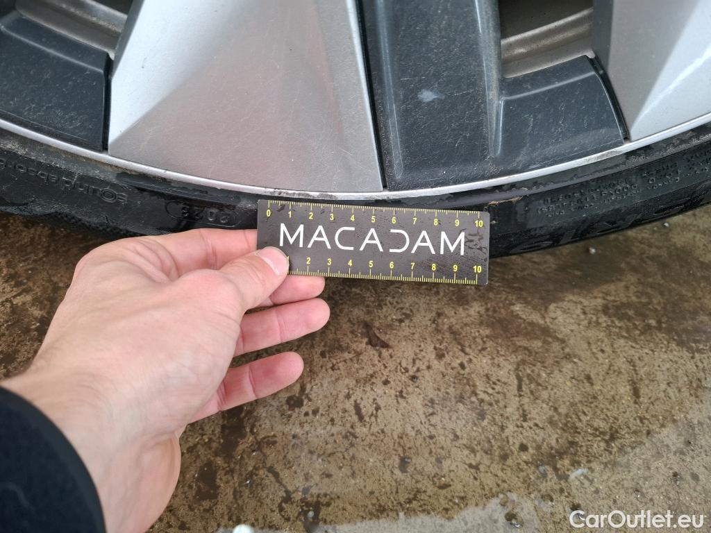  Tesla  Model Y TESLA  / 2021 / 5P / SUV RWD #6