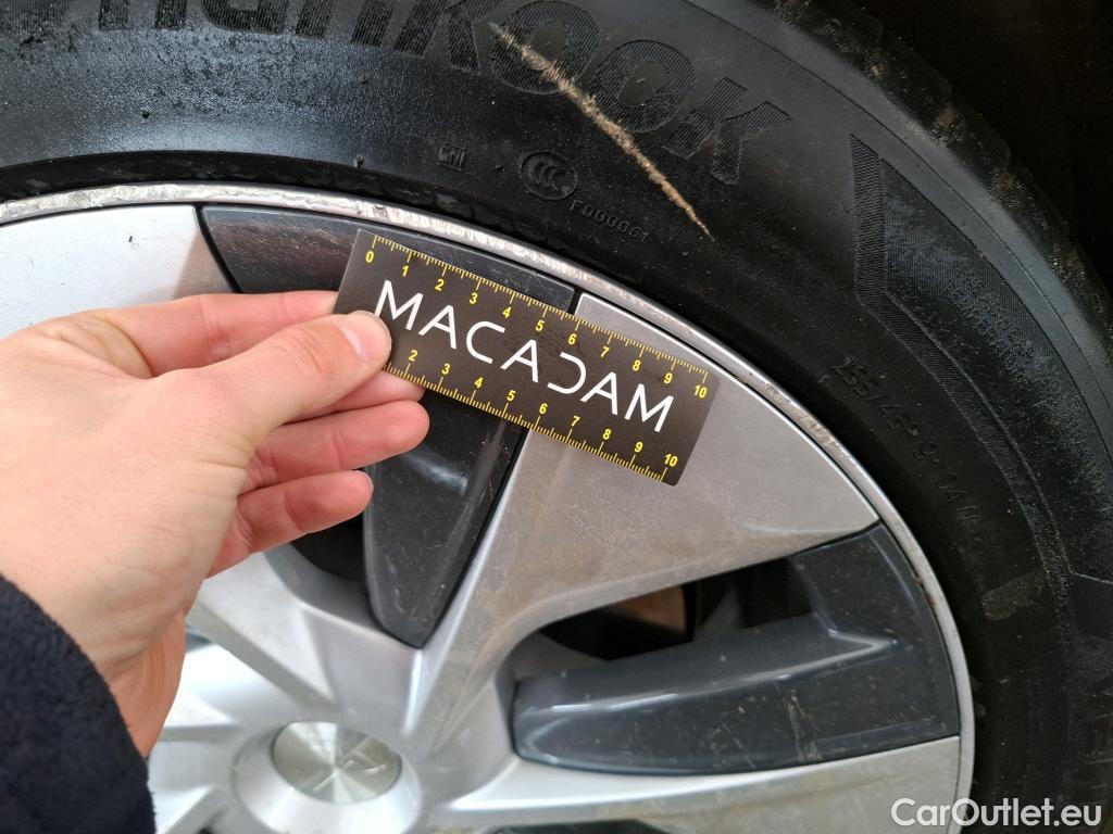  Tesla  Model Y TESLA  / 2021 / 5P / SUV RWD #31