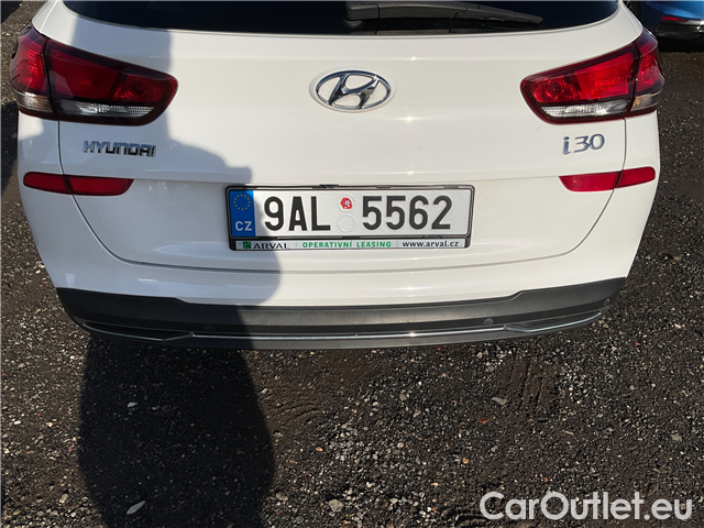 Hyundai  i30  1.5i Smart kombi 5d #14