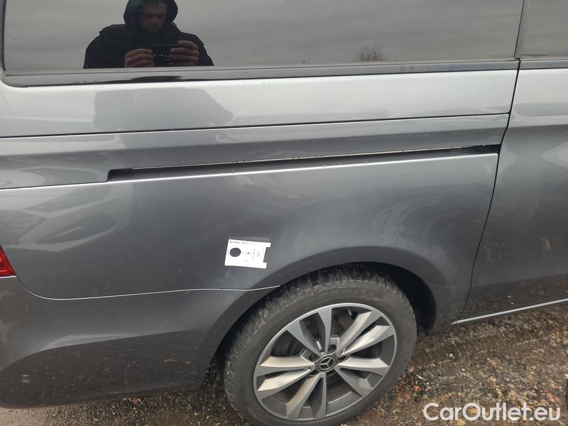  Mercedes  V-Klasse  (W447)  (2014) V 300 d L Avantgarde AT 5d #40