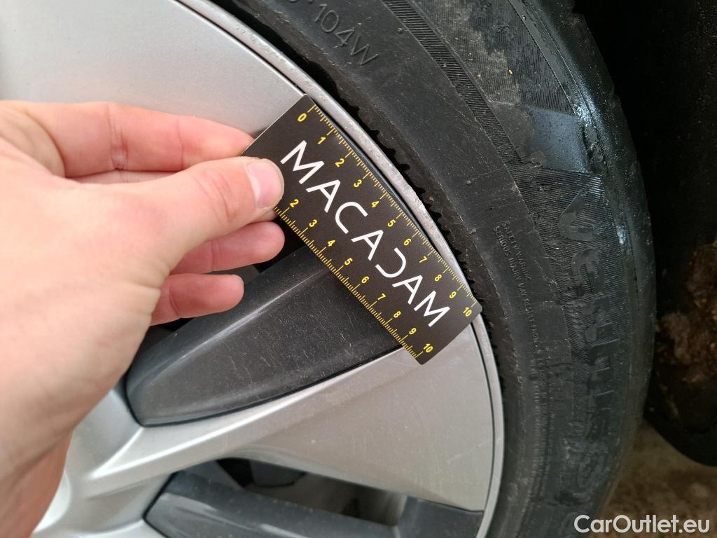  Tesla  Model Y TESLA  / 2021 / 5P / SUV RWD #37