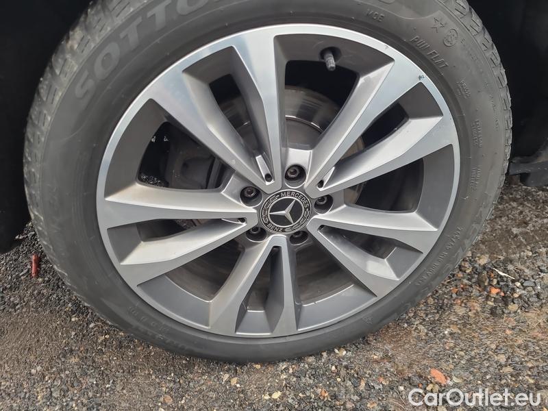  Mercedes  V-Klasse  (W447)  (2014) V 300 d L Avantgarde AT 5d #41