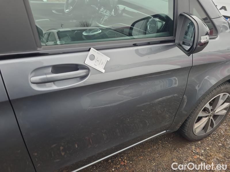  Mercedes  V-Klasse  (W447)  (2014) V 300 d L Avantgarde AT 5d #47