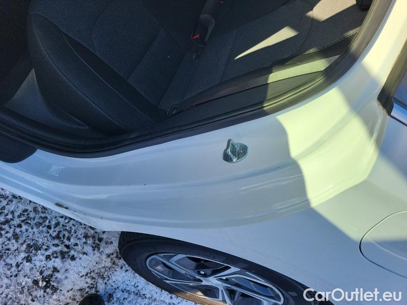  Hyundai  i30   cw (PD)(2017->)  kom.1.5T-GDI Family Smart #20