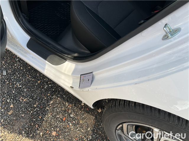  Hyundai  i30  1.5i Smart kombi 5d #19