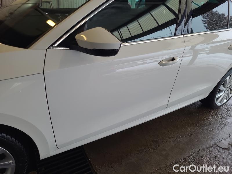  Skoda  Octavia  Lim. (NX3)(2020) Oct.2.0TDI 110 Style 5d #3