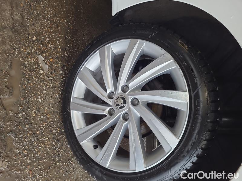  Skoda  Octavia  Lim. (NX3)(2020) Oct.2.0TDI 110 Style 5d #5