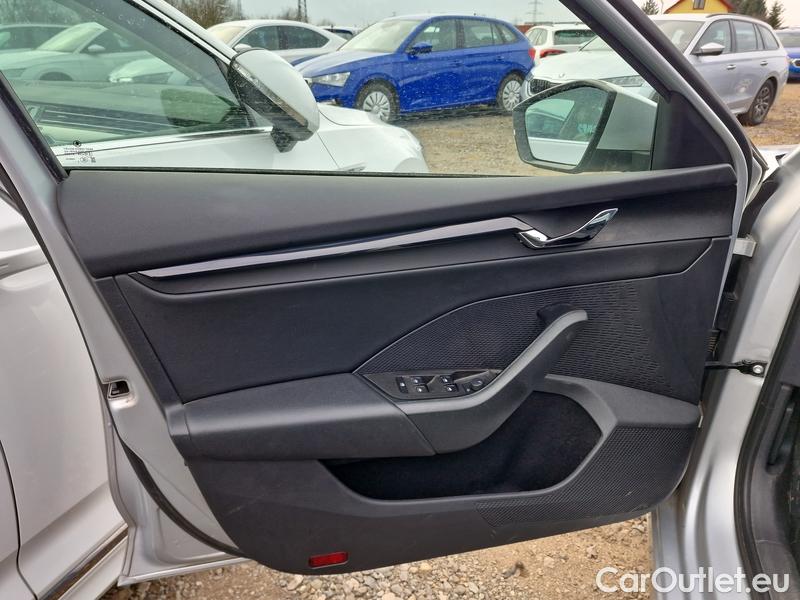  Skoda  Octavia  Combi (NX3)(2020) Oct.Combi 2.0TDI 85 Ambition #24