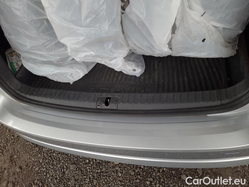  Skoda  Octavia  Combi (NX3)(2020) Oct.Combi 2.0TDI 85 Ambition #16