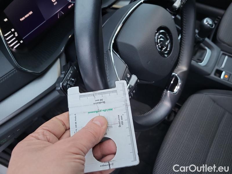  Skoda  Octavia  Lim. (NX3)(2020)  1.5TSI 110 Ambition 5d #4