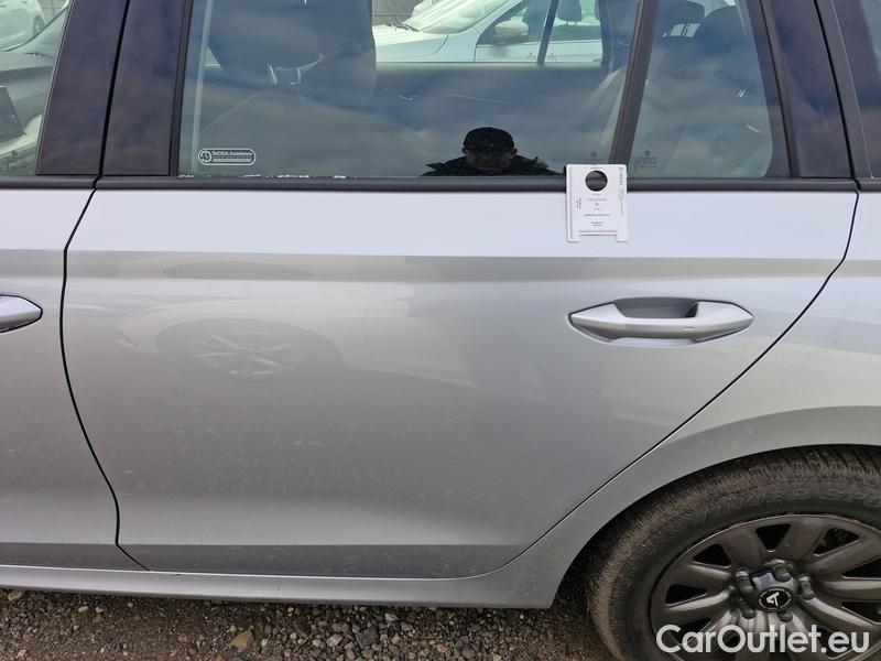  Skoda  Octavia  Combi (NX3)(2020) Oct.Combi 2.0TDI 85 Ambition #26