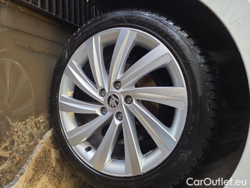  Skoda  Octavia  Lim. (NX3)(2020) Oct.2.0TDI 110 Style 5d #7